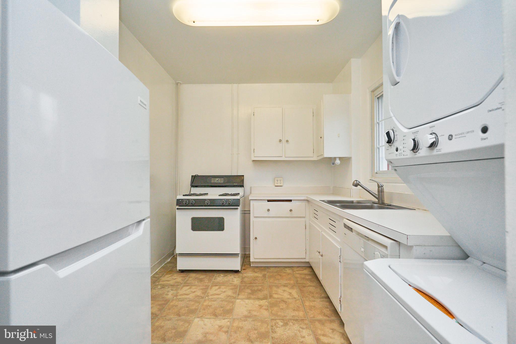 3517 MARTHA CUSTIS DR