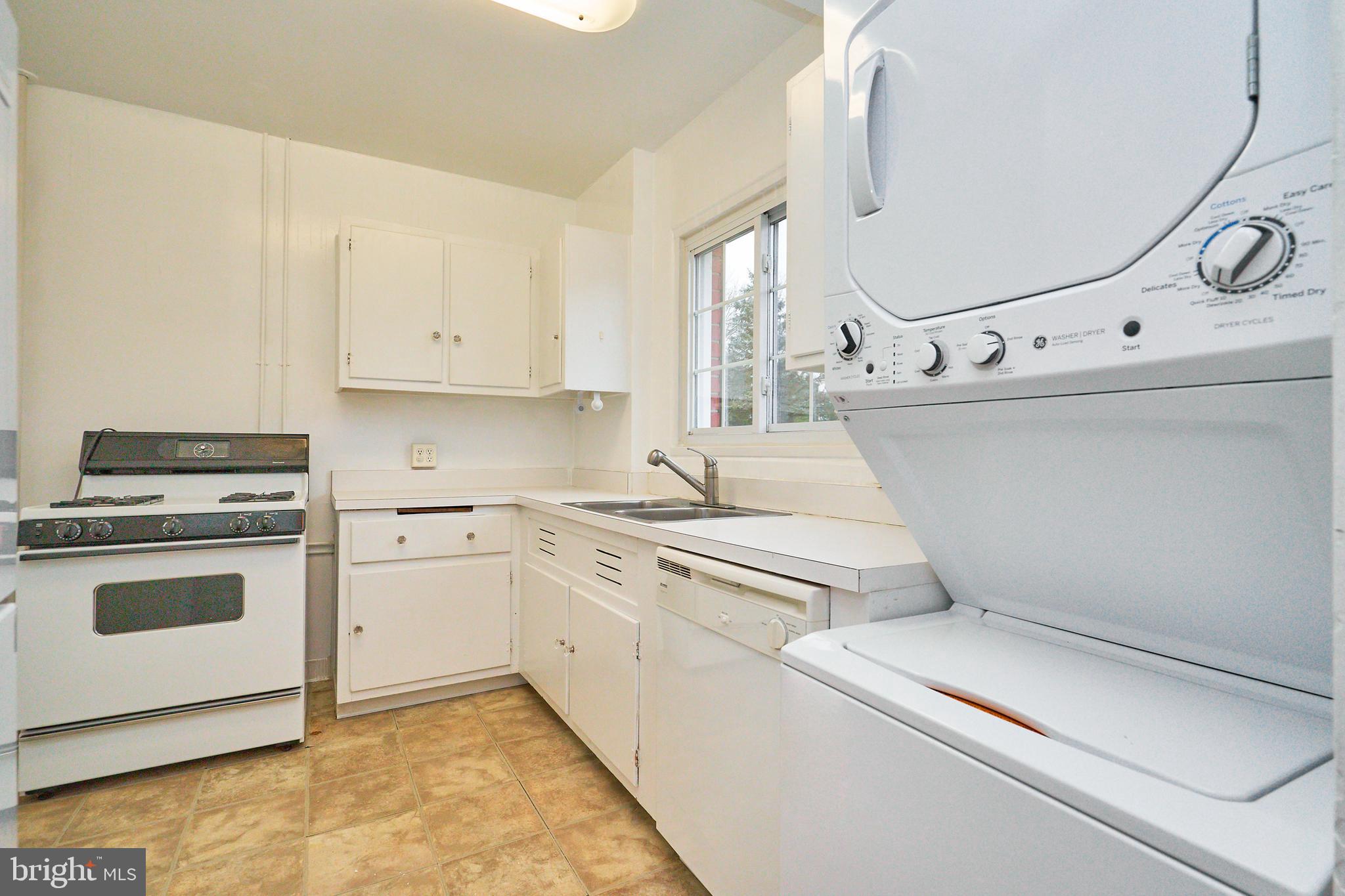 3517 MARTHA CUSTIS DR