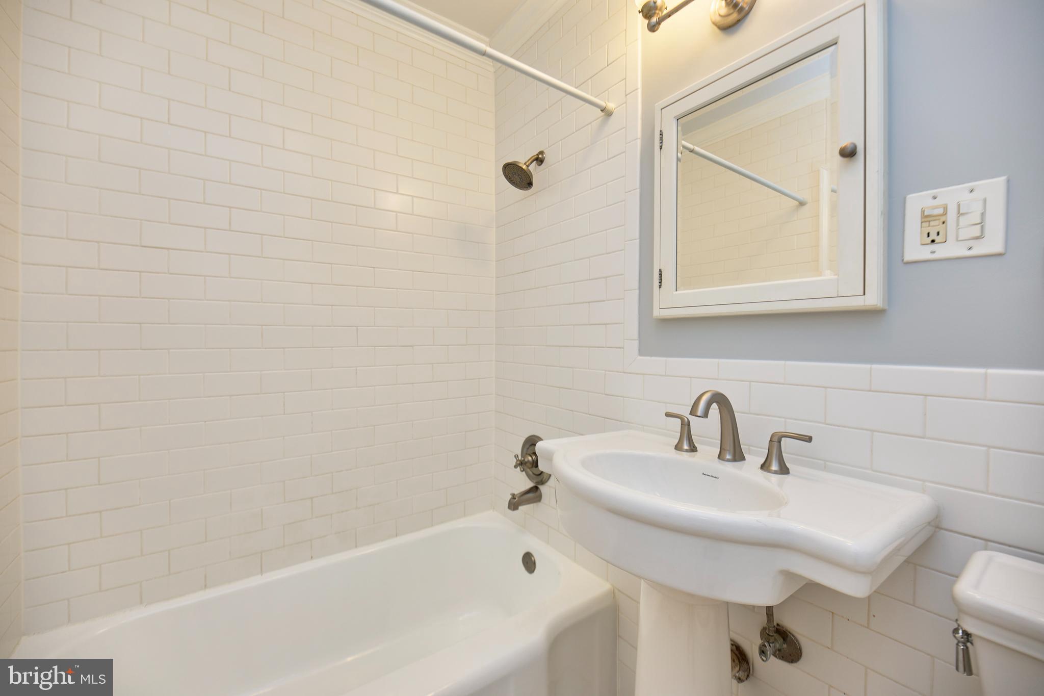 3254 Martha Custis Dr