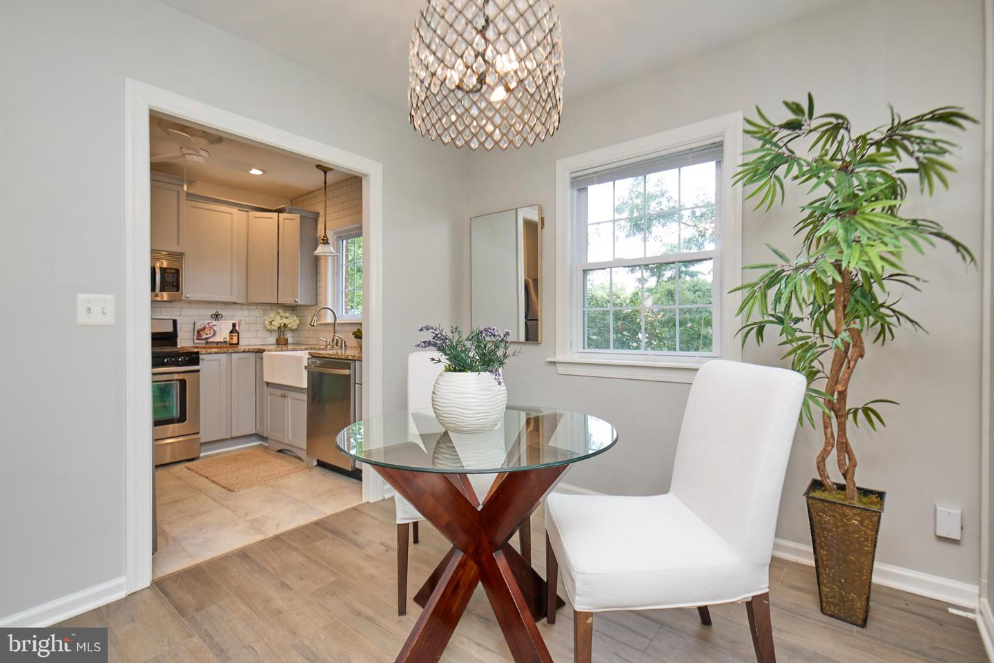 3111 Valley Dr
