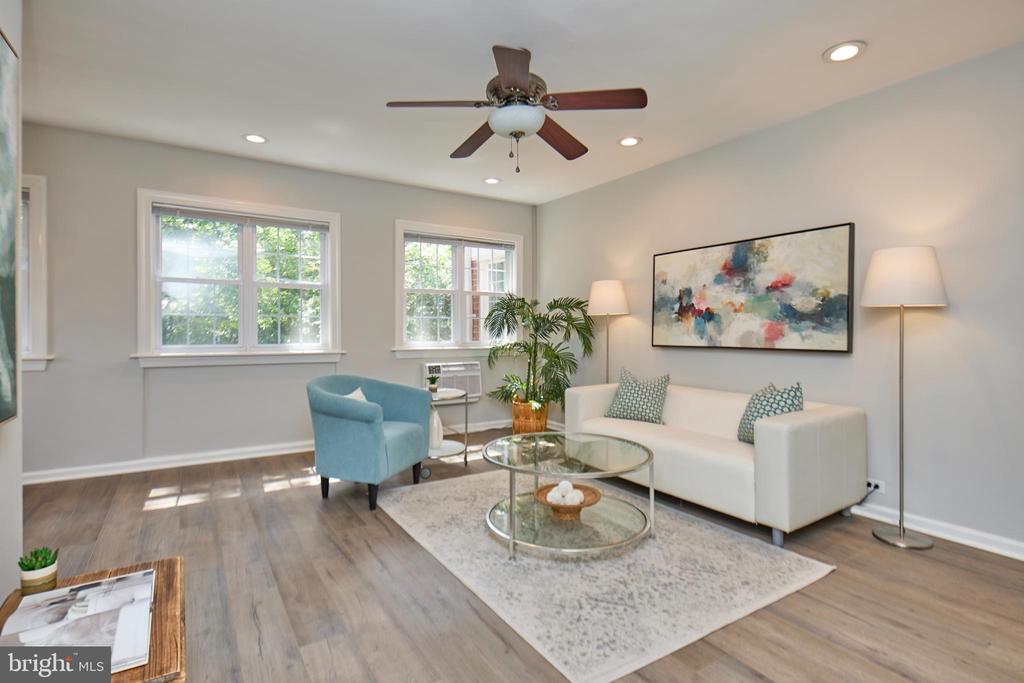3111 Valley Dr