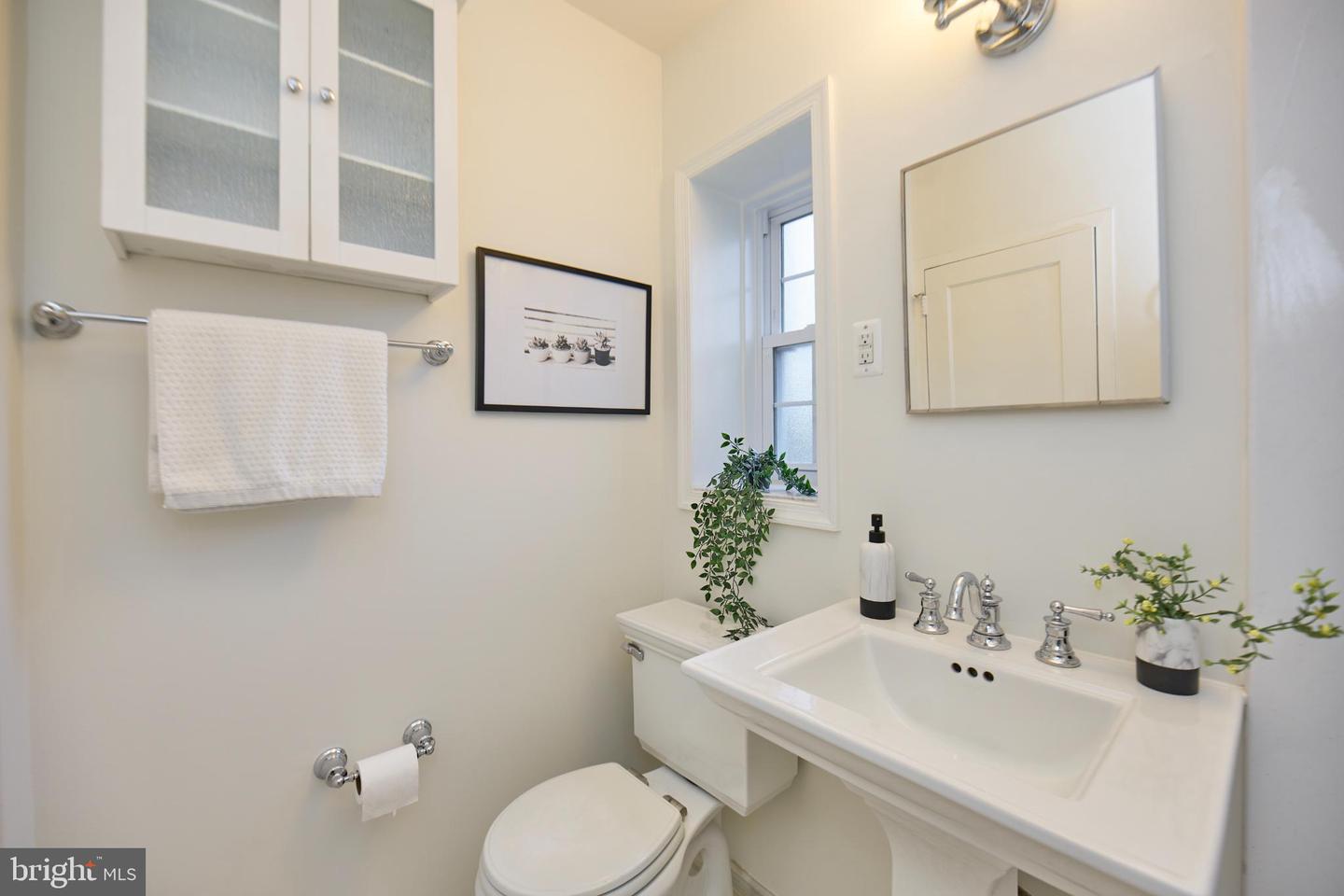 3111 Valley Dr