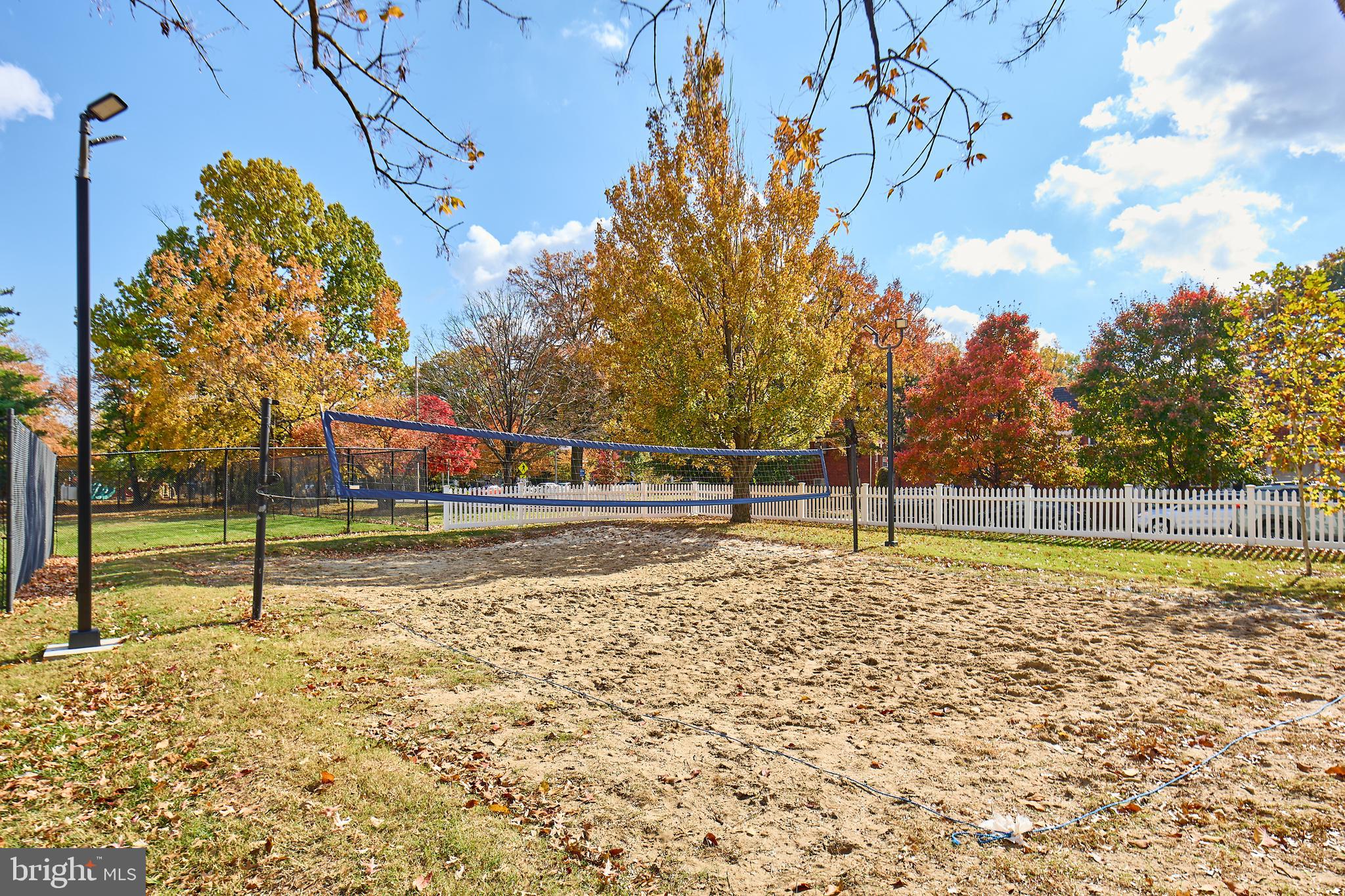 1638 MOUNT EAGLE PLACE