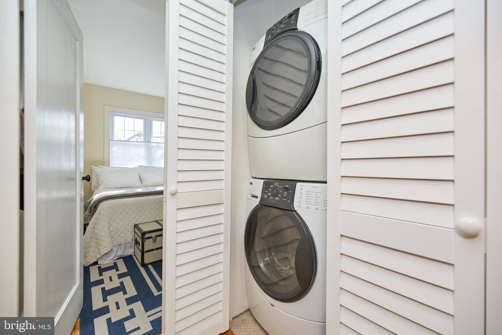 1638 MOUNT EAGLE PLACE