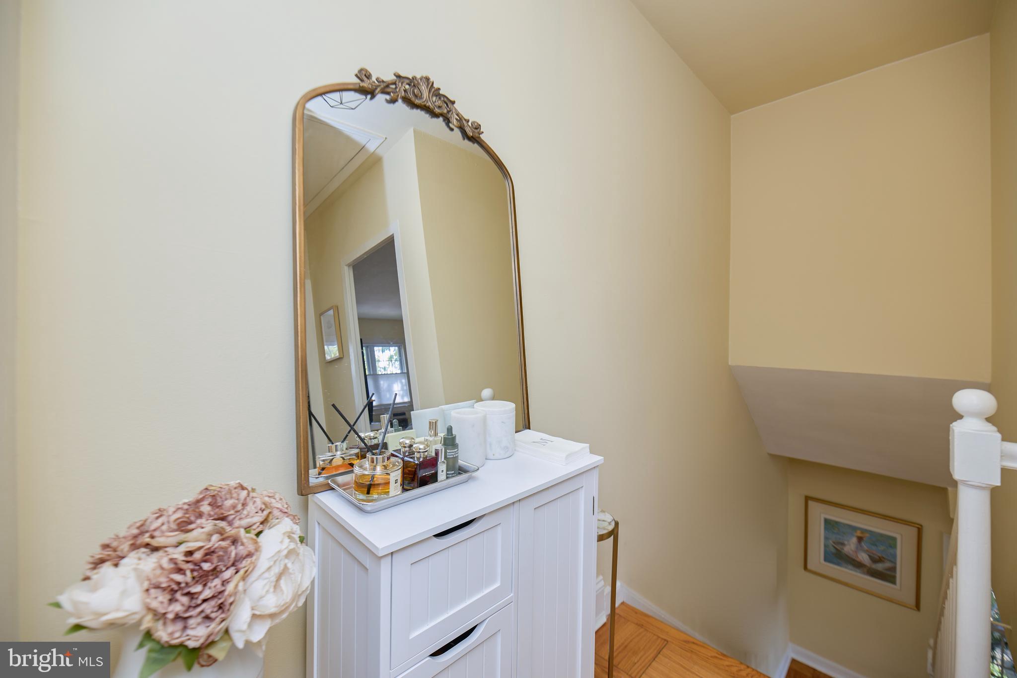 1638 MOUNT EAGLE PLACE