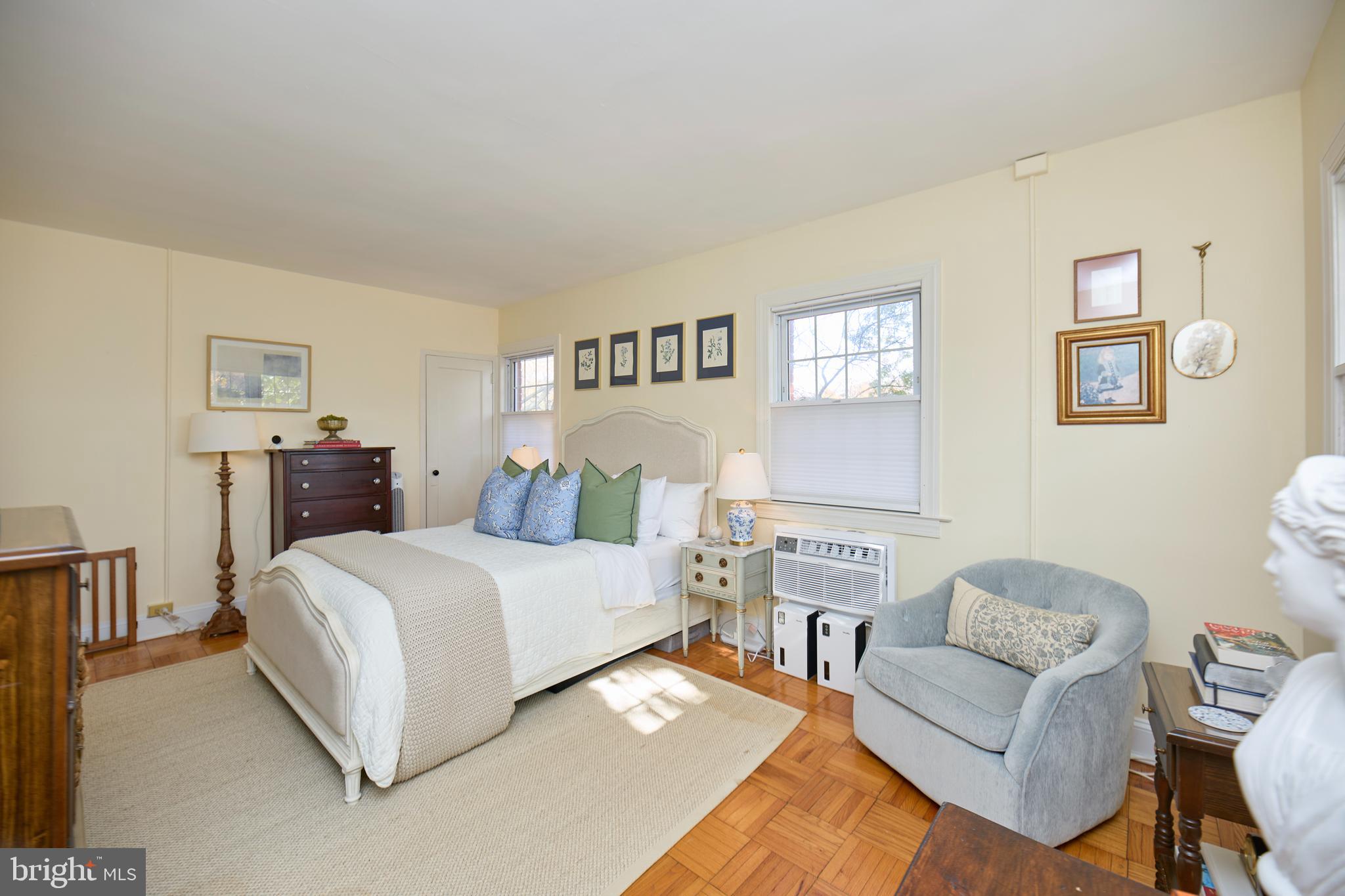 1638 MOUNT EAGLE PLACE