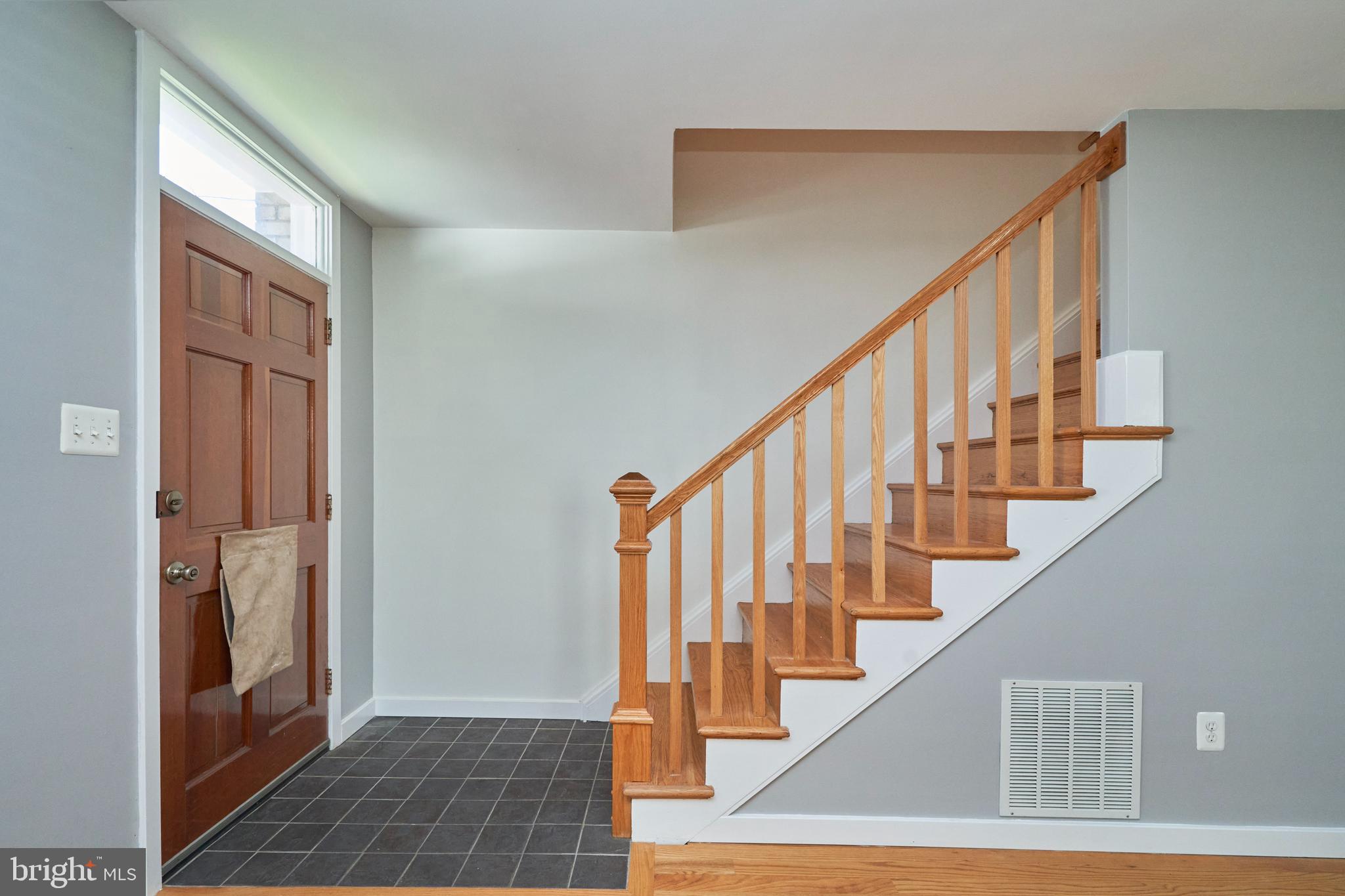 327 LAVERNE AVENUE