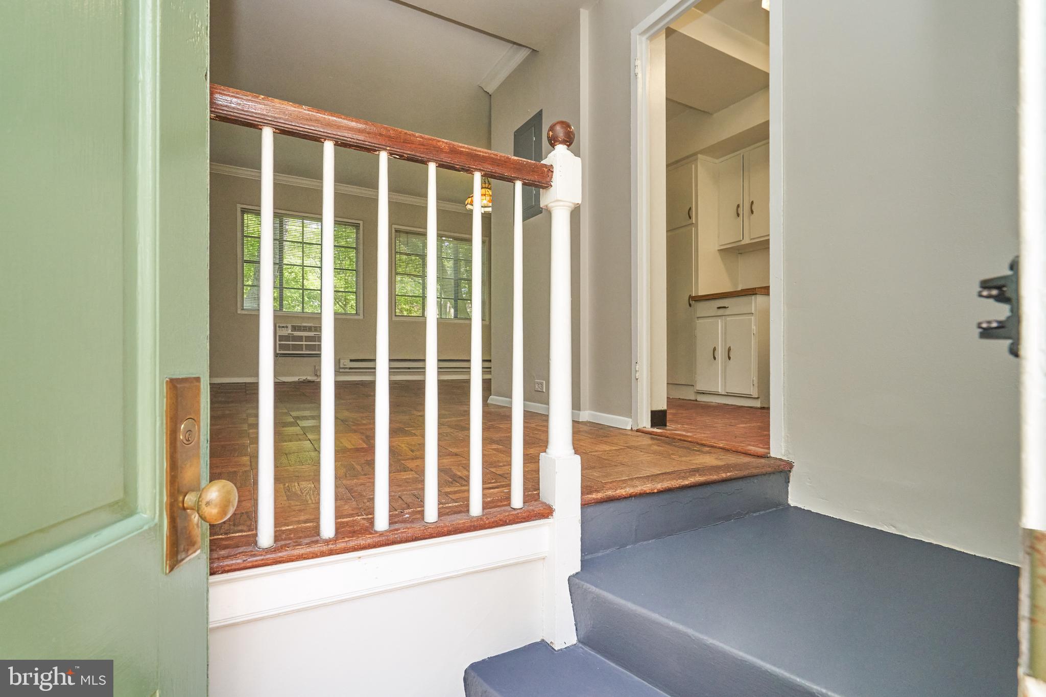 1553 MOUNT EAGLE PLACE