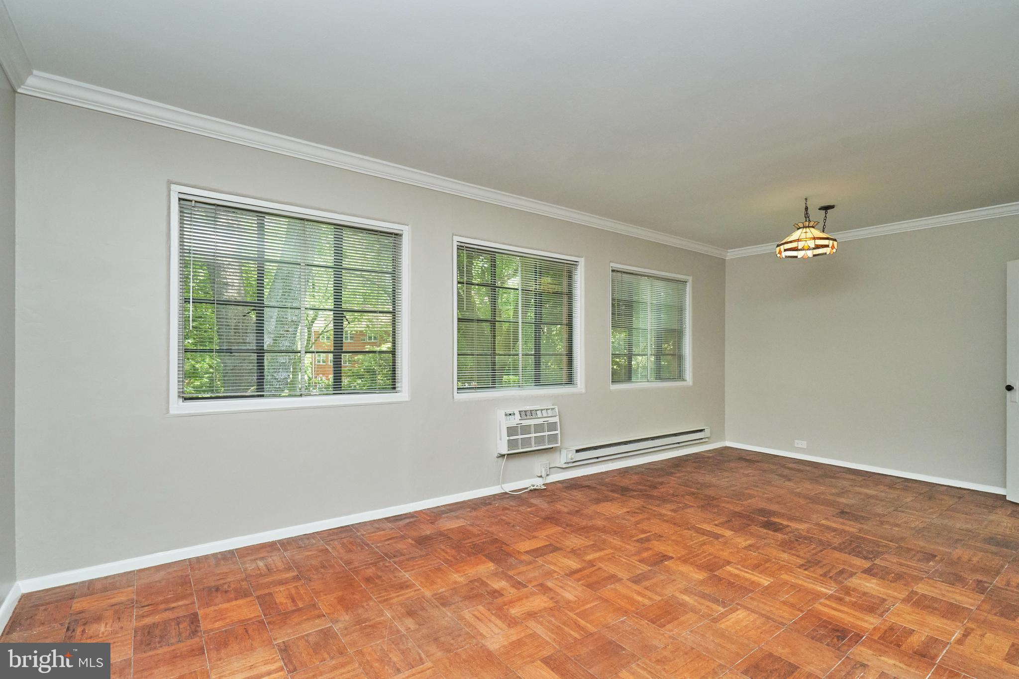 1553 MOUNT EAGLE PLACE