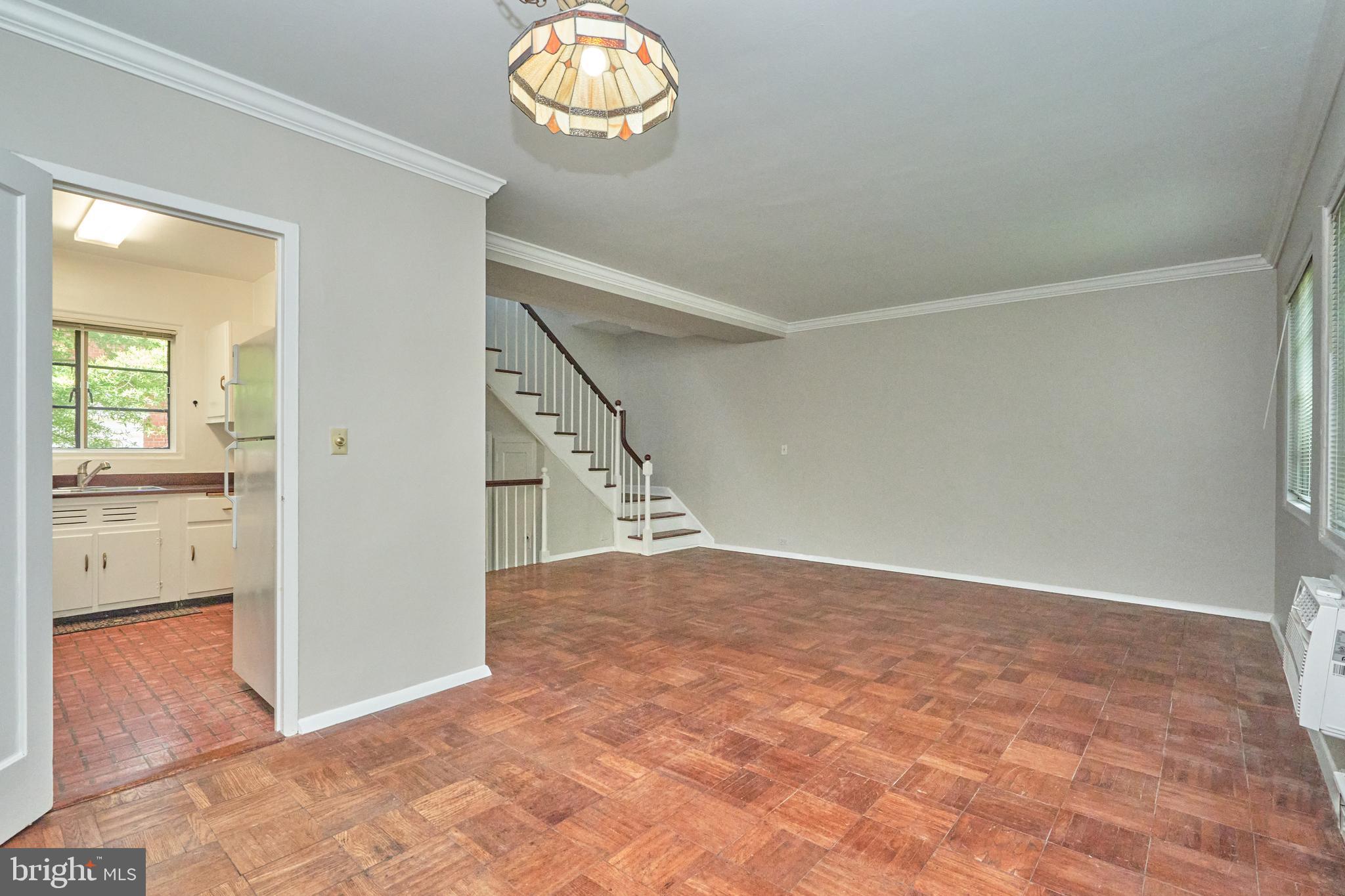 1553 MOUNT EAGLE PLACE