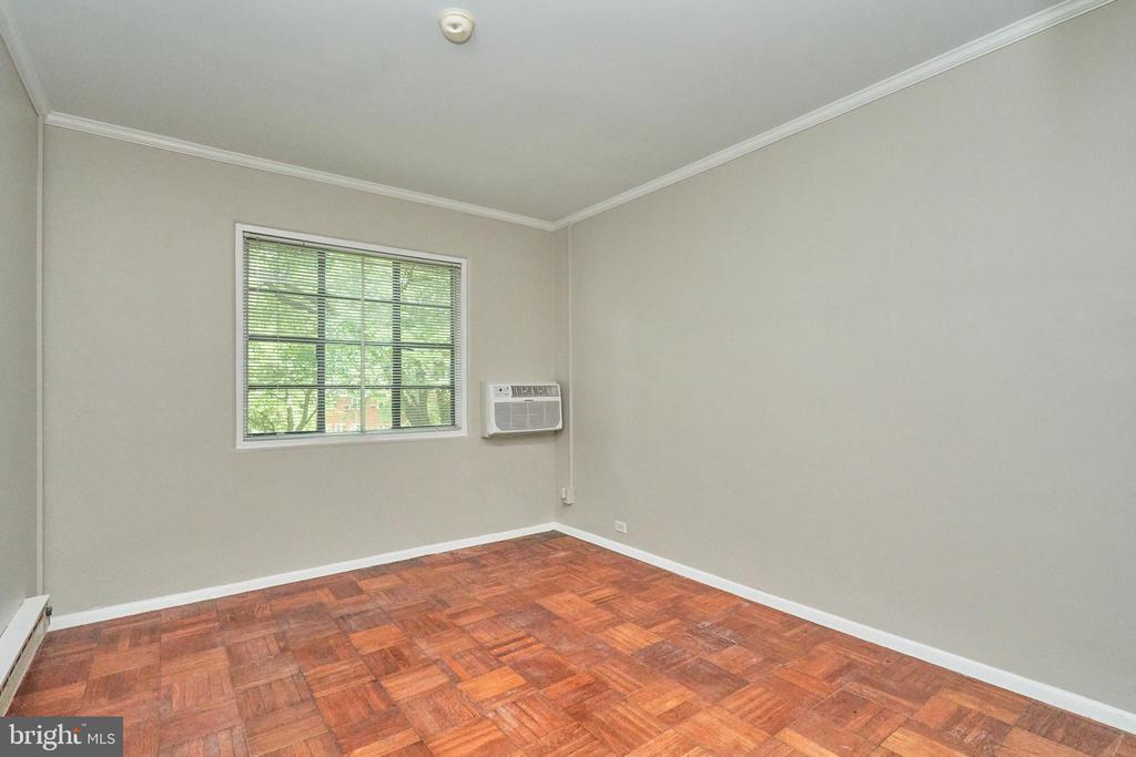 1553 MOUNT EAGLE PLACE