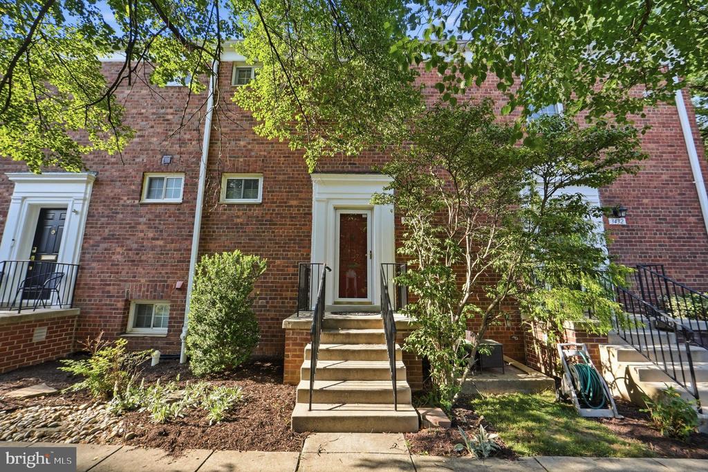 3430 MARTHA CUSTIS DRIVE