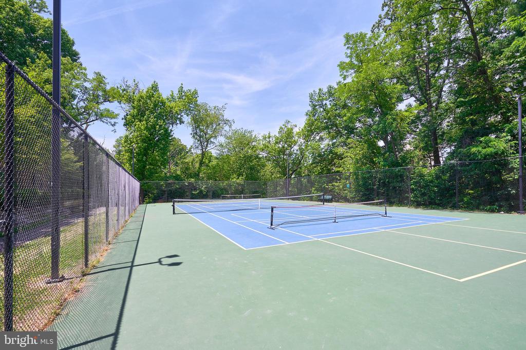 3430 MARTHA CUSTIS DRIVE