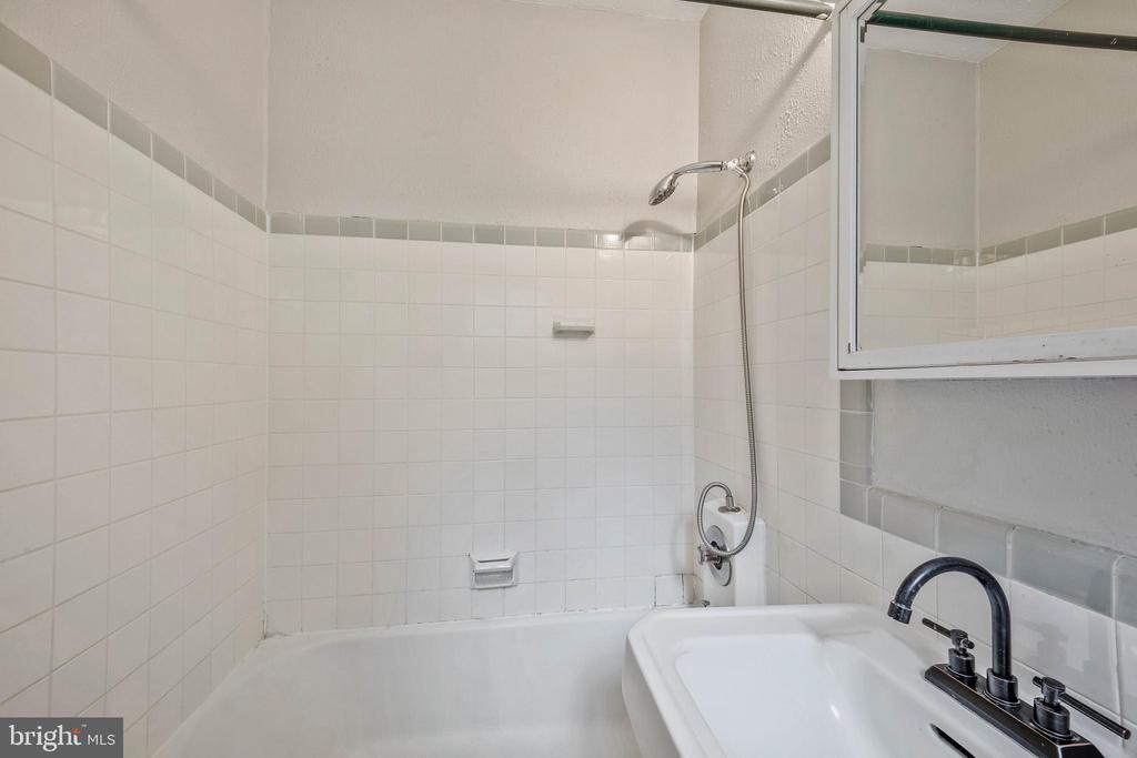 1210 MARTHA CUSTIS DRIVE Unit: 503-1210