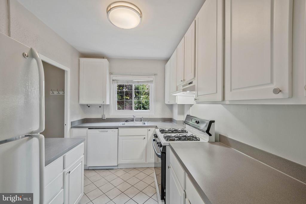 1210 MARTHA CUSTIS DRIVE Unit: 503-1210