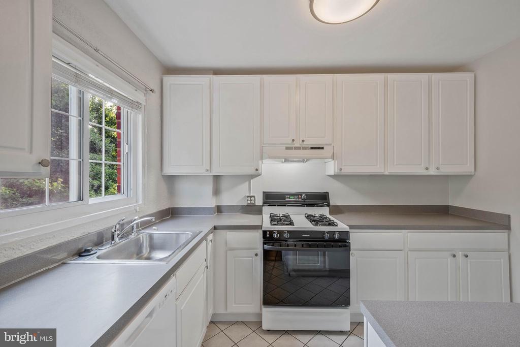 1210 MARTHA CUSTIS DRIVE Unit: 503-1210
