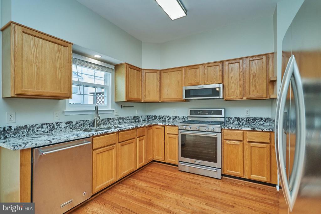 6362 DAKINE CIR
