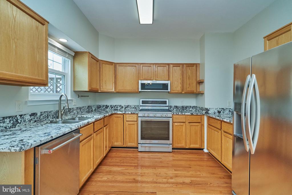 6362 DAKINE CIR