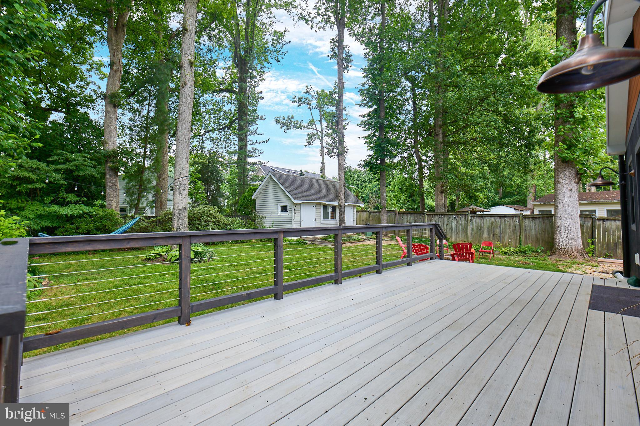 915 DESALE STREET SW