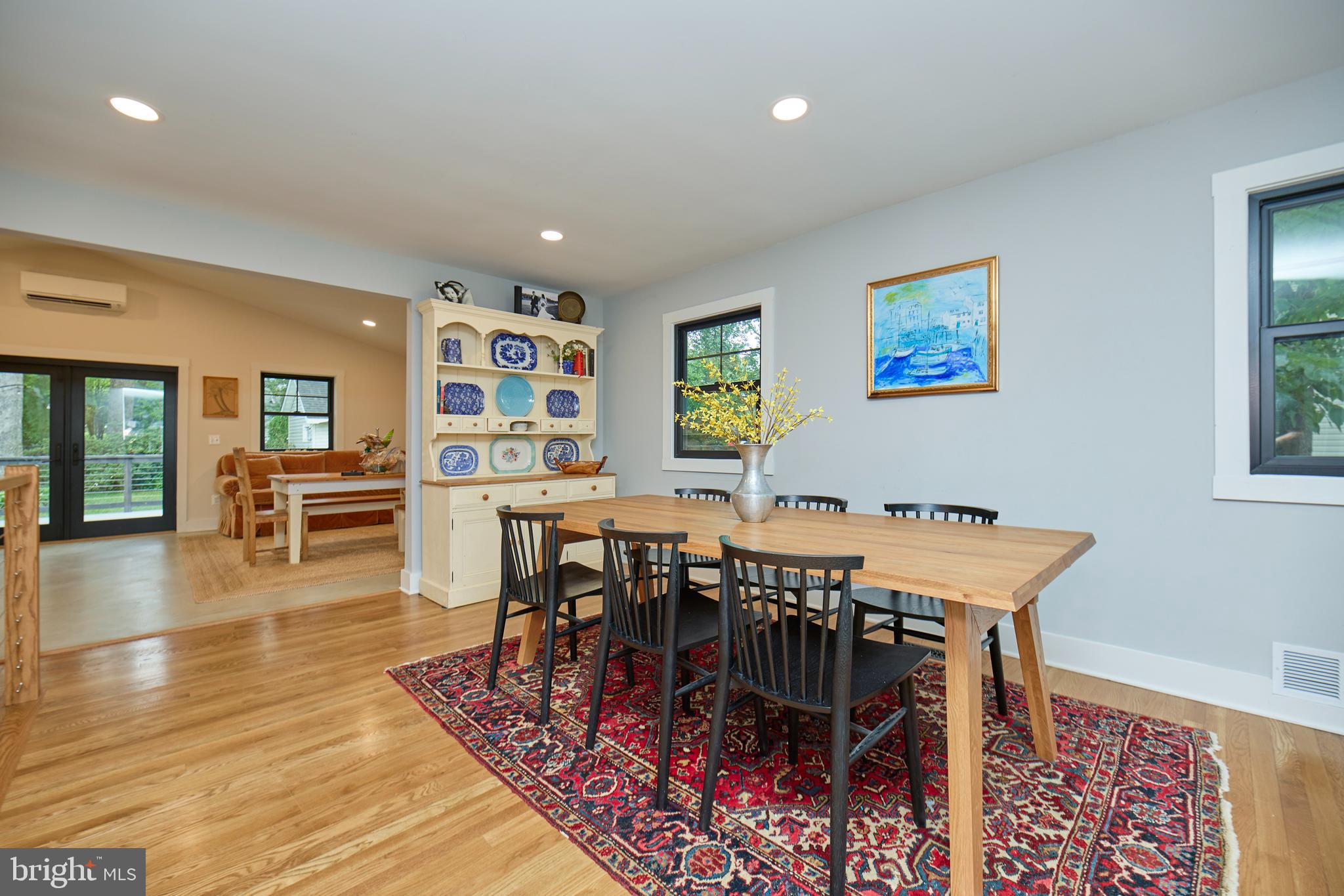 915 DESALE STREET SW