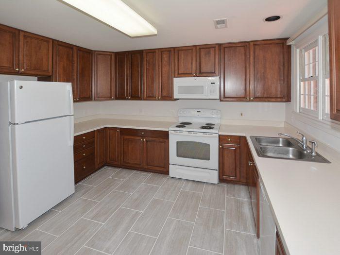 6485 SHARON KAY COURT