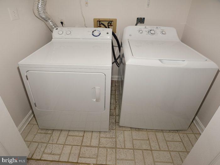 6485 SHARON KAY COURT