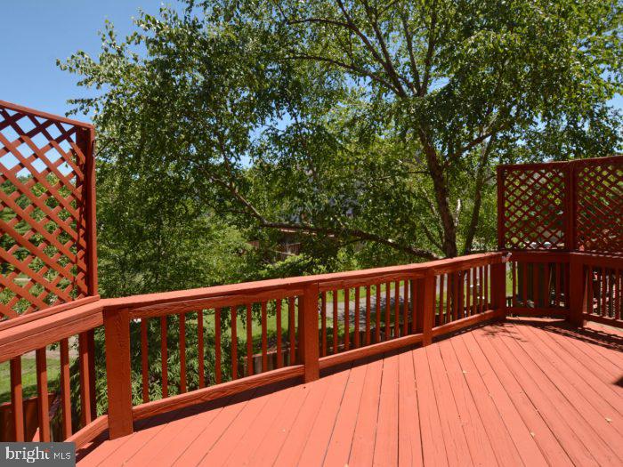 6485 SHARON KAY COURT