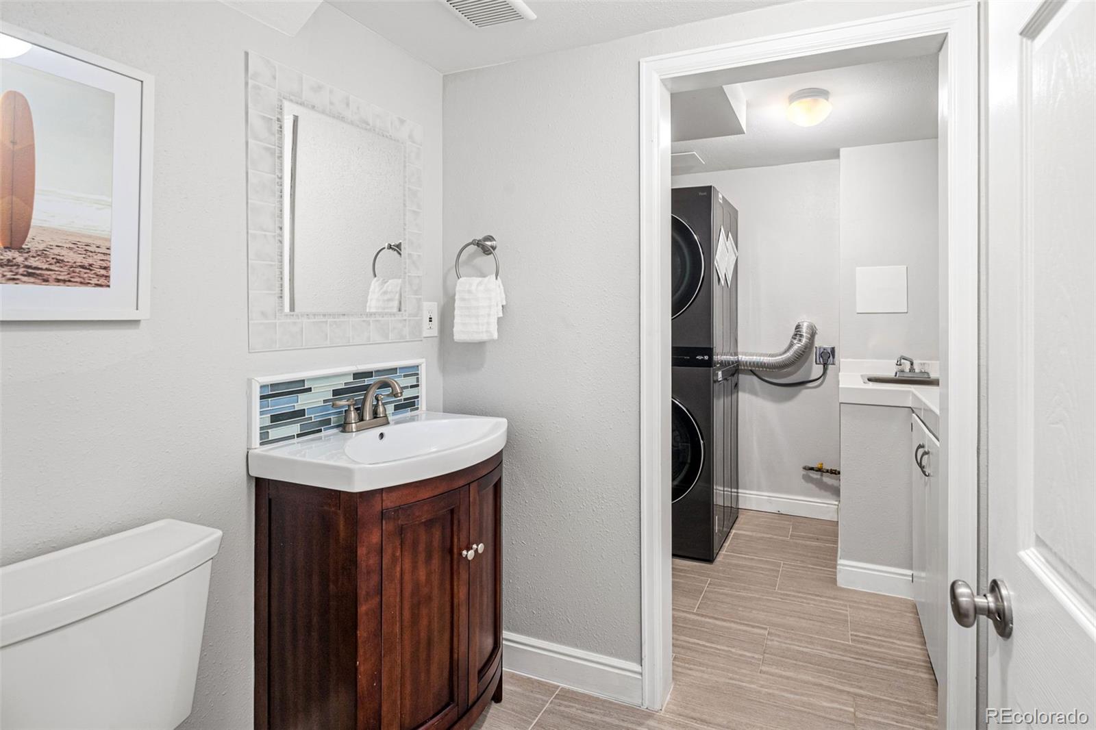 9502 W Hialeah Place