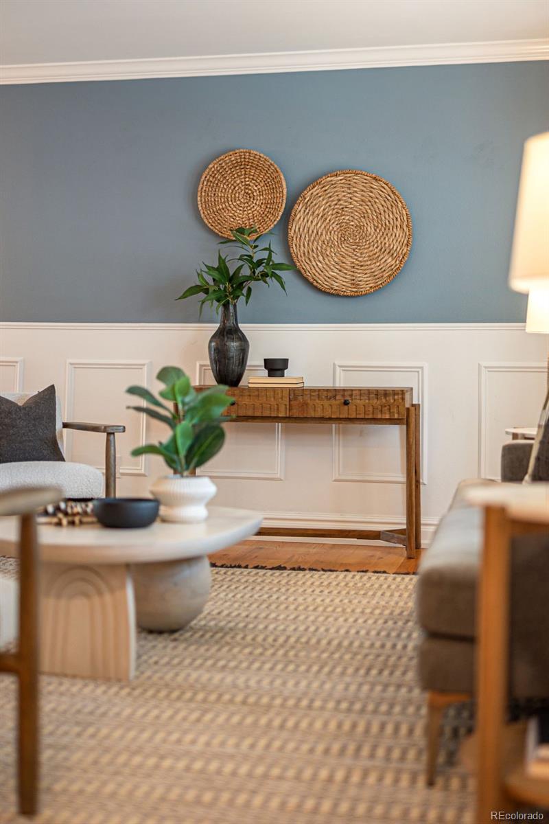 9502 W Hialeah Place