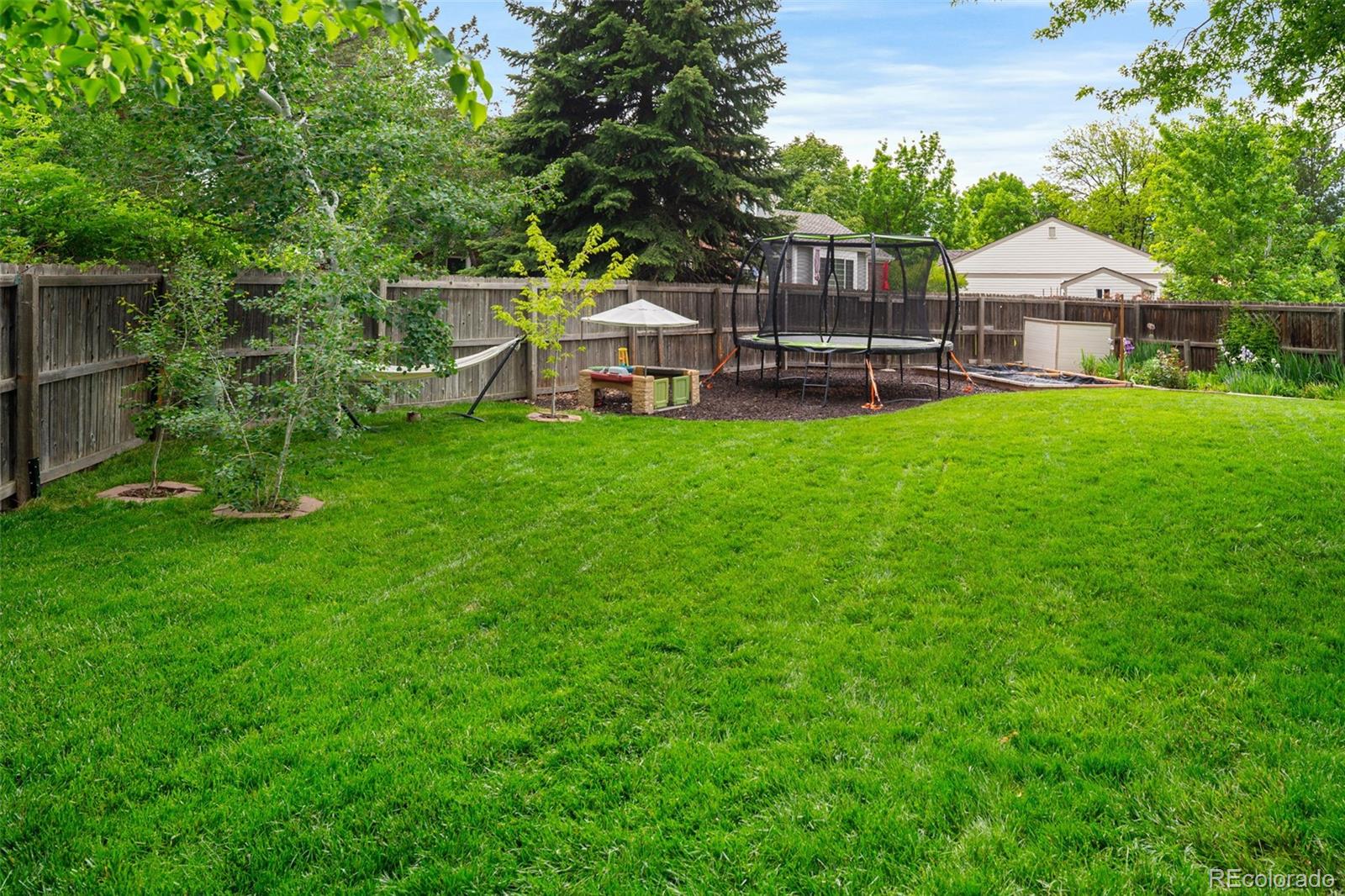 9502 W Hialeah Place