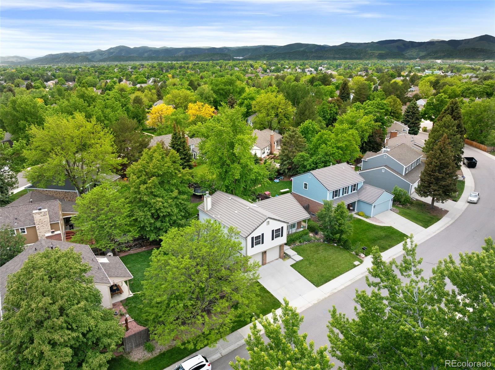 9502 W Hialeah Place