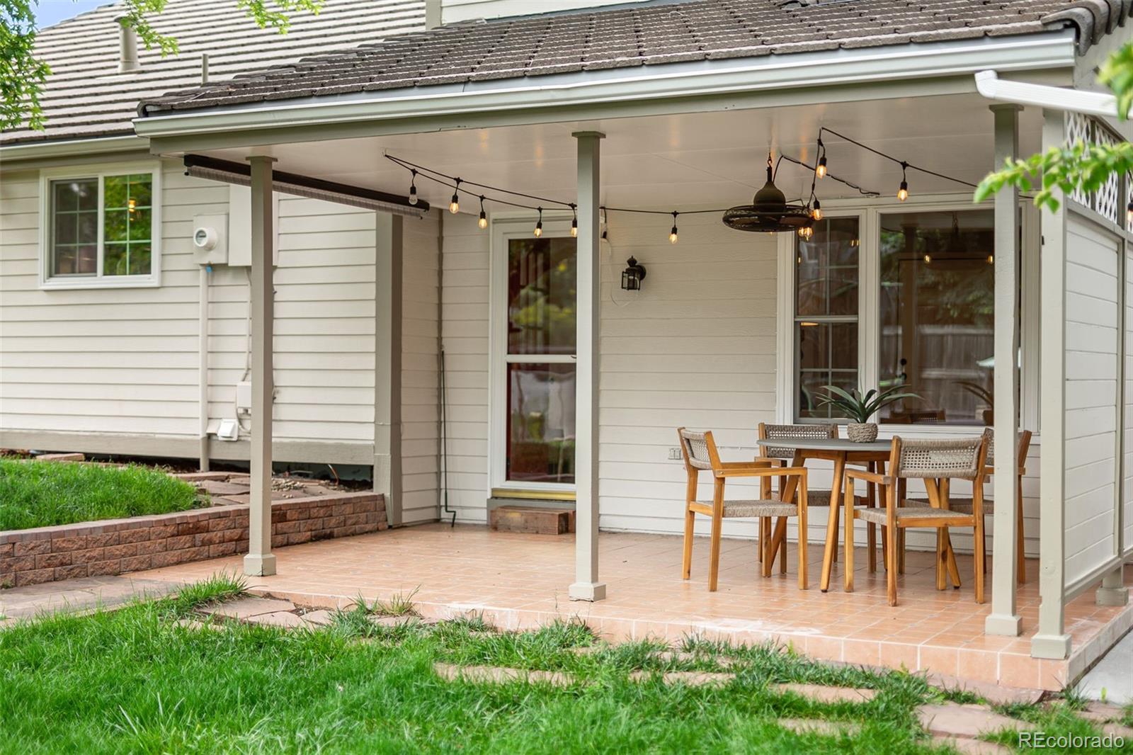 9502 W Hialeah Place