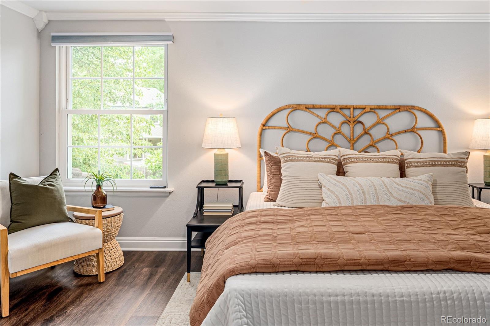 9502 W Hialeah Place