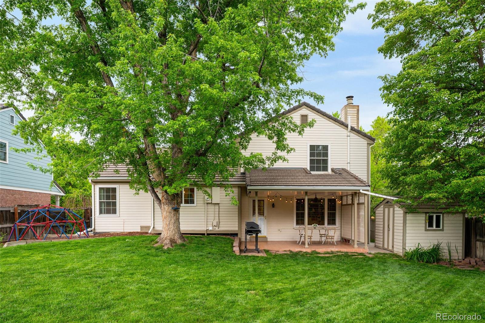 9502 W Hialeah Place