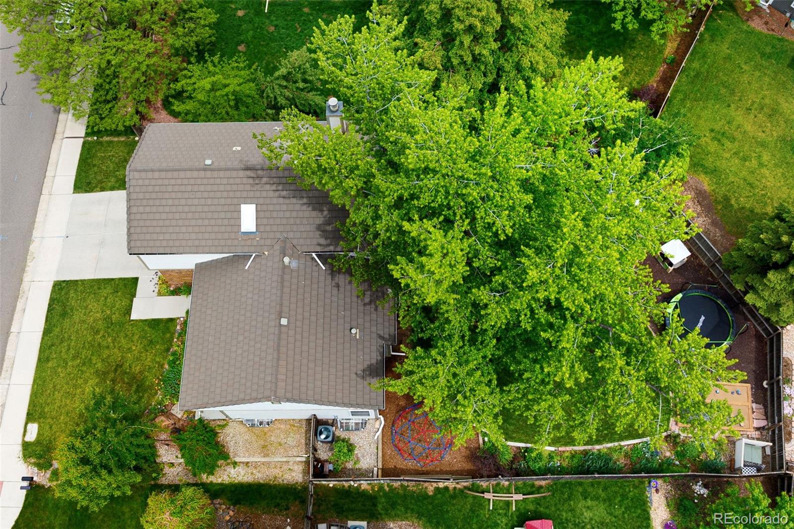 9502 W Hialeah Place