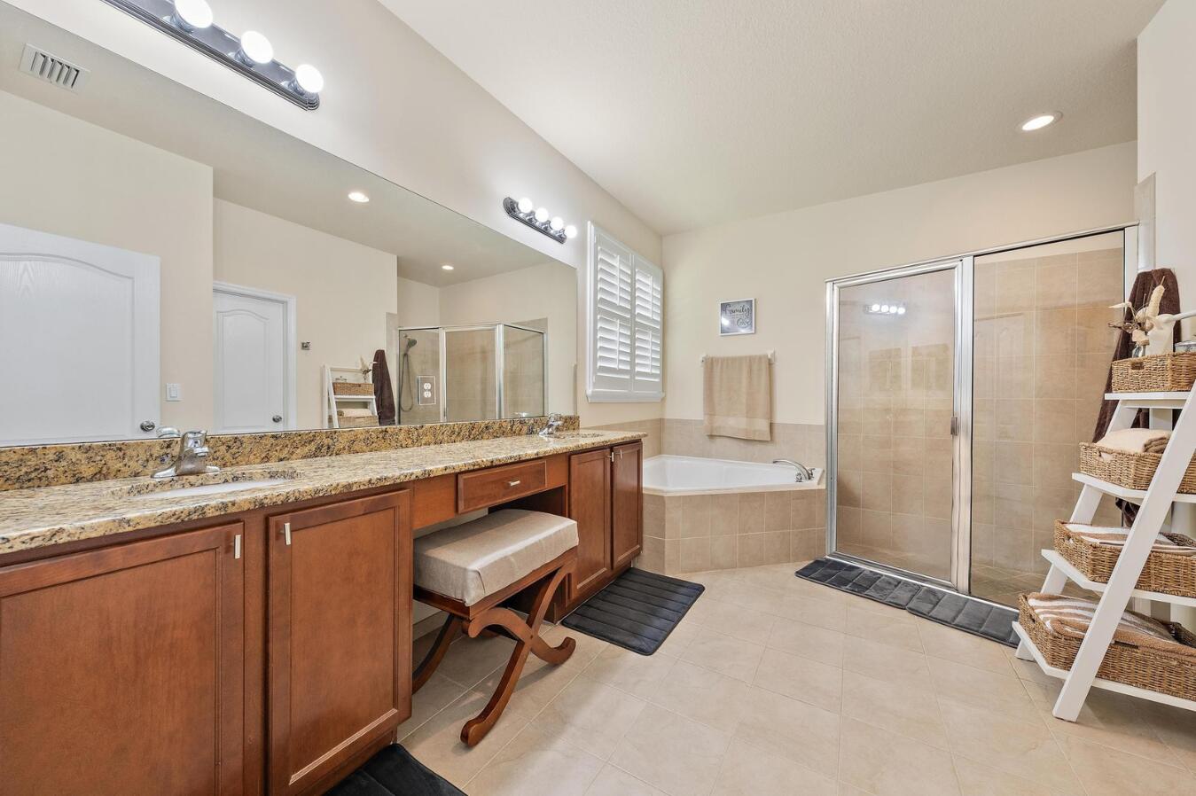 102 Crab Cay Way