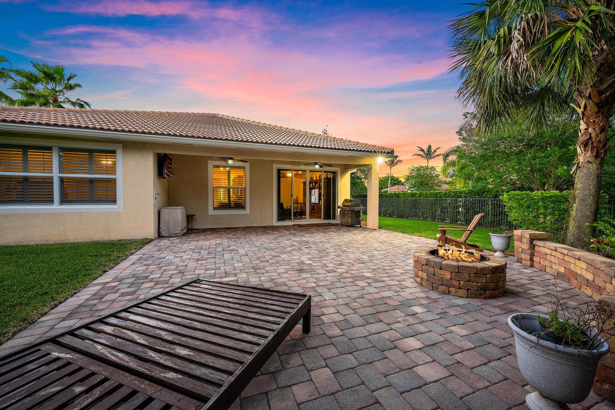 102 Crab Cay Way