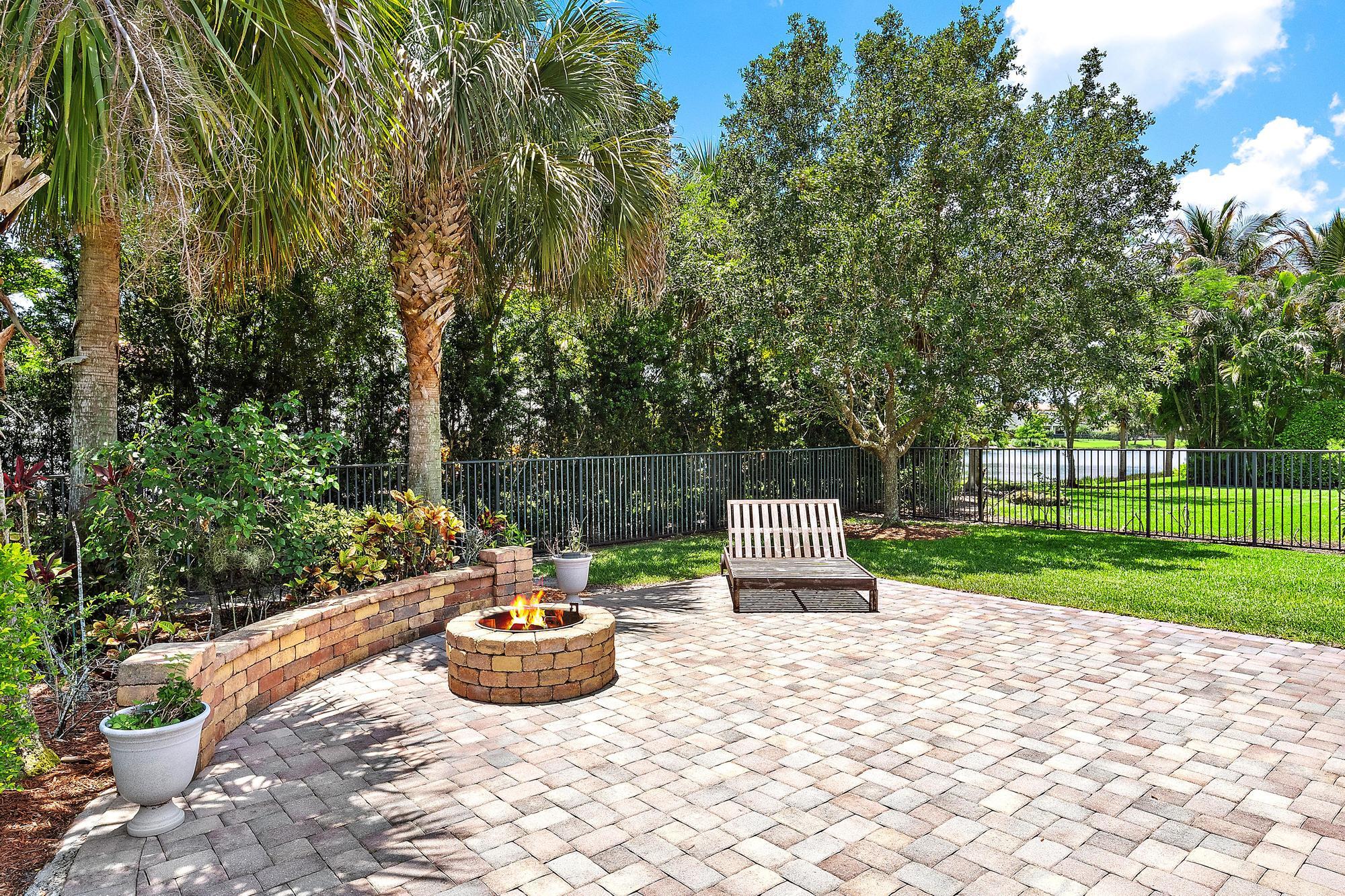 102 Crab Cay Way