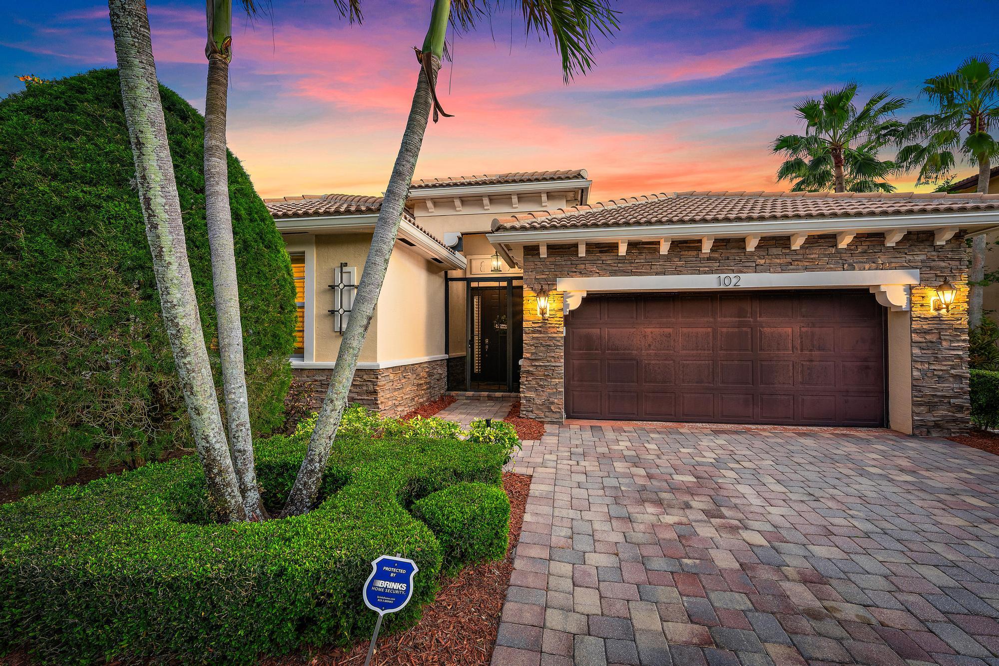 102 Crab Cay Way
