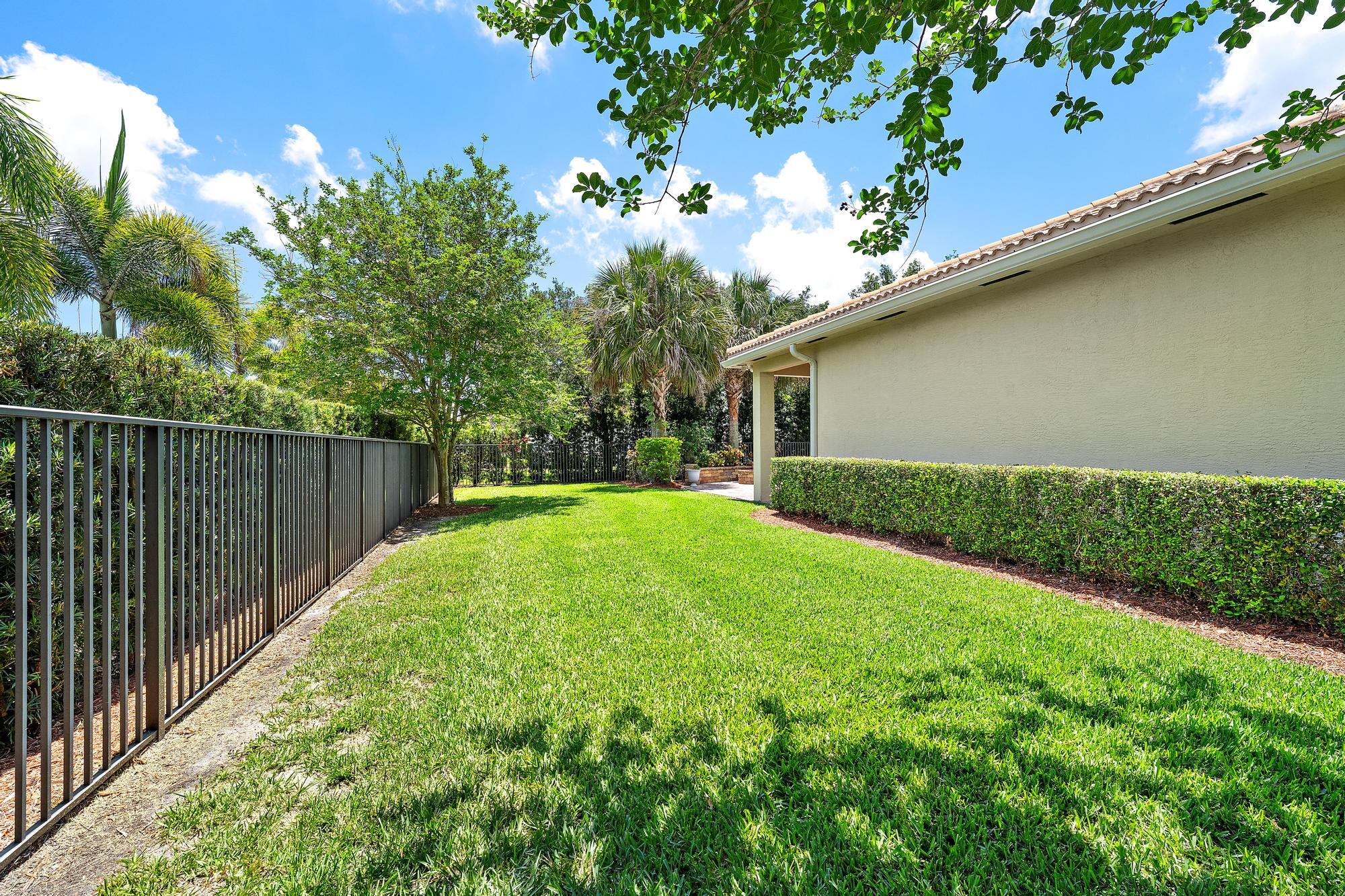 102 Crab Cay Way