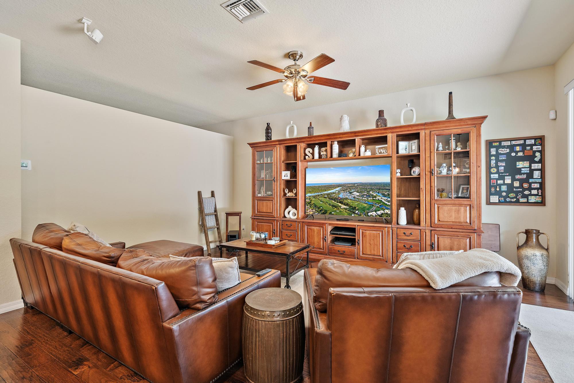 102 Crab Cay Way