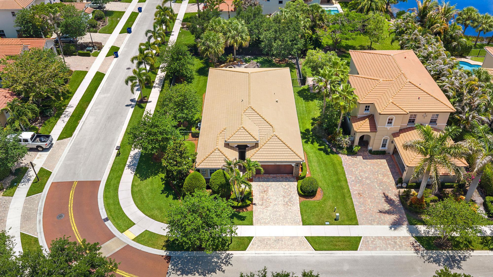 102 Crab Cay Way