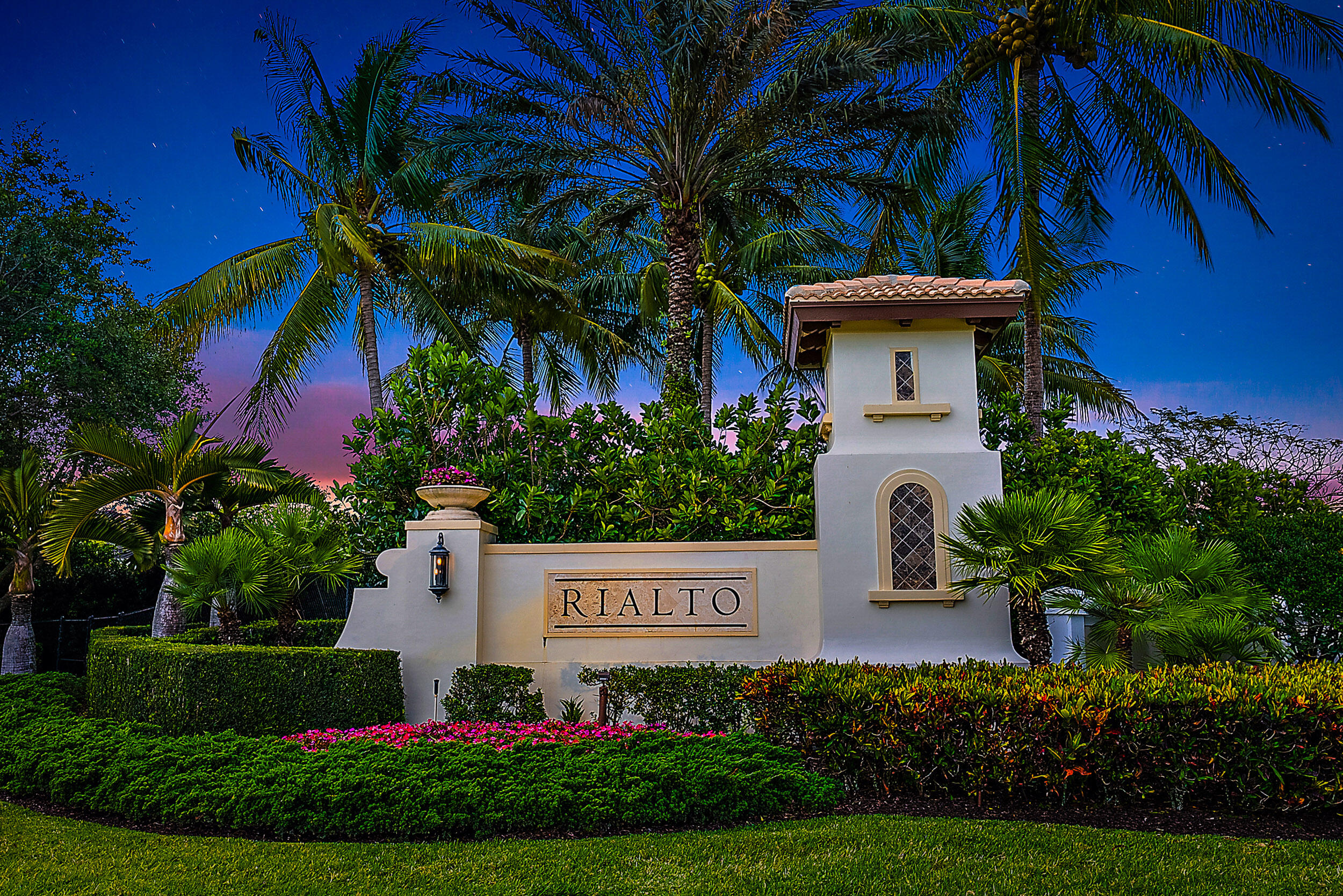 102 Crab Cay Way