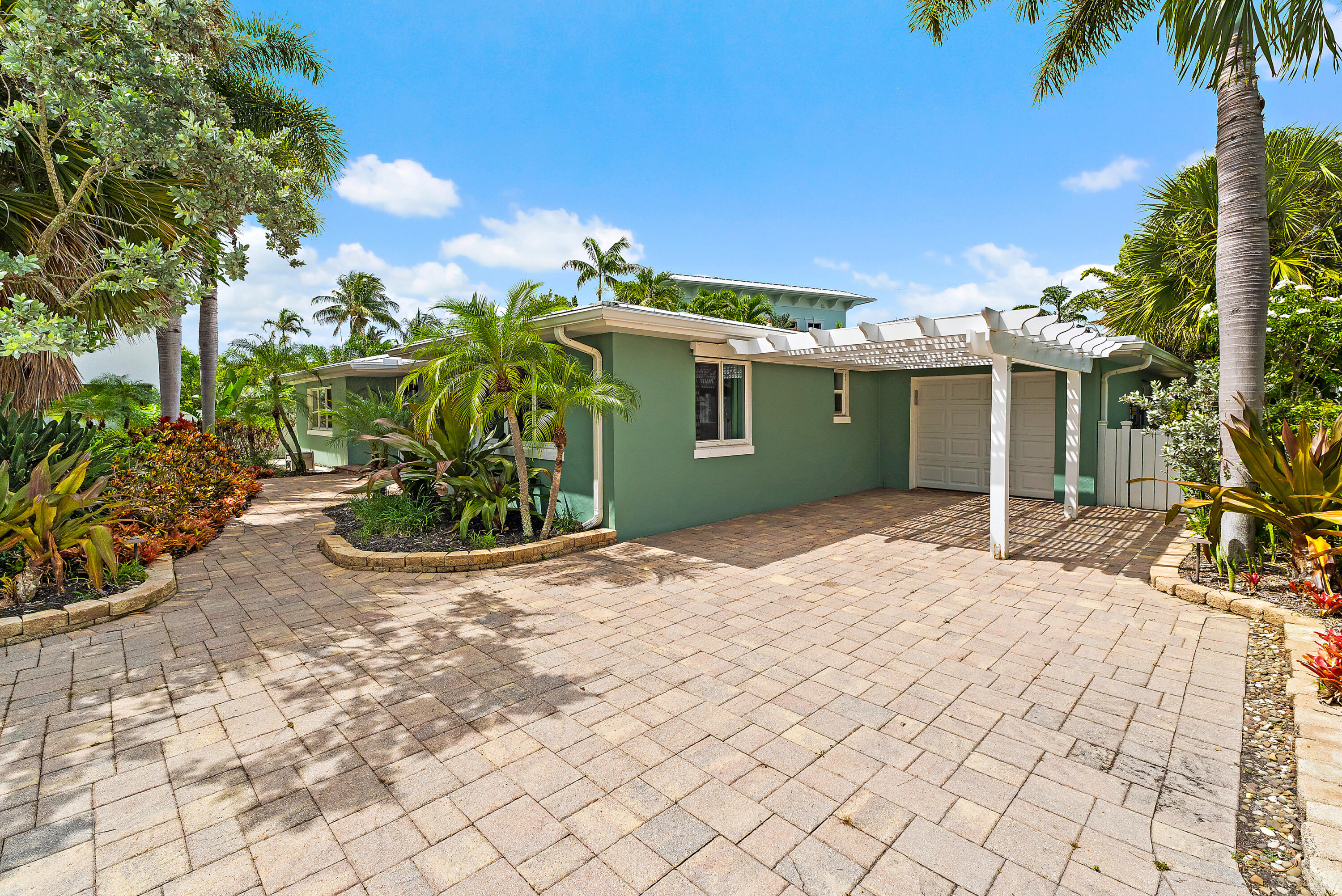 440 Jupiter Lane