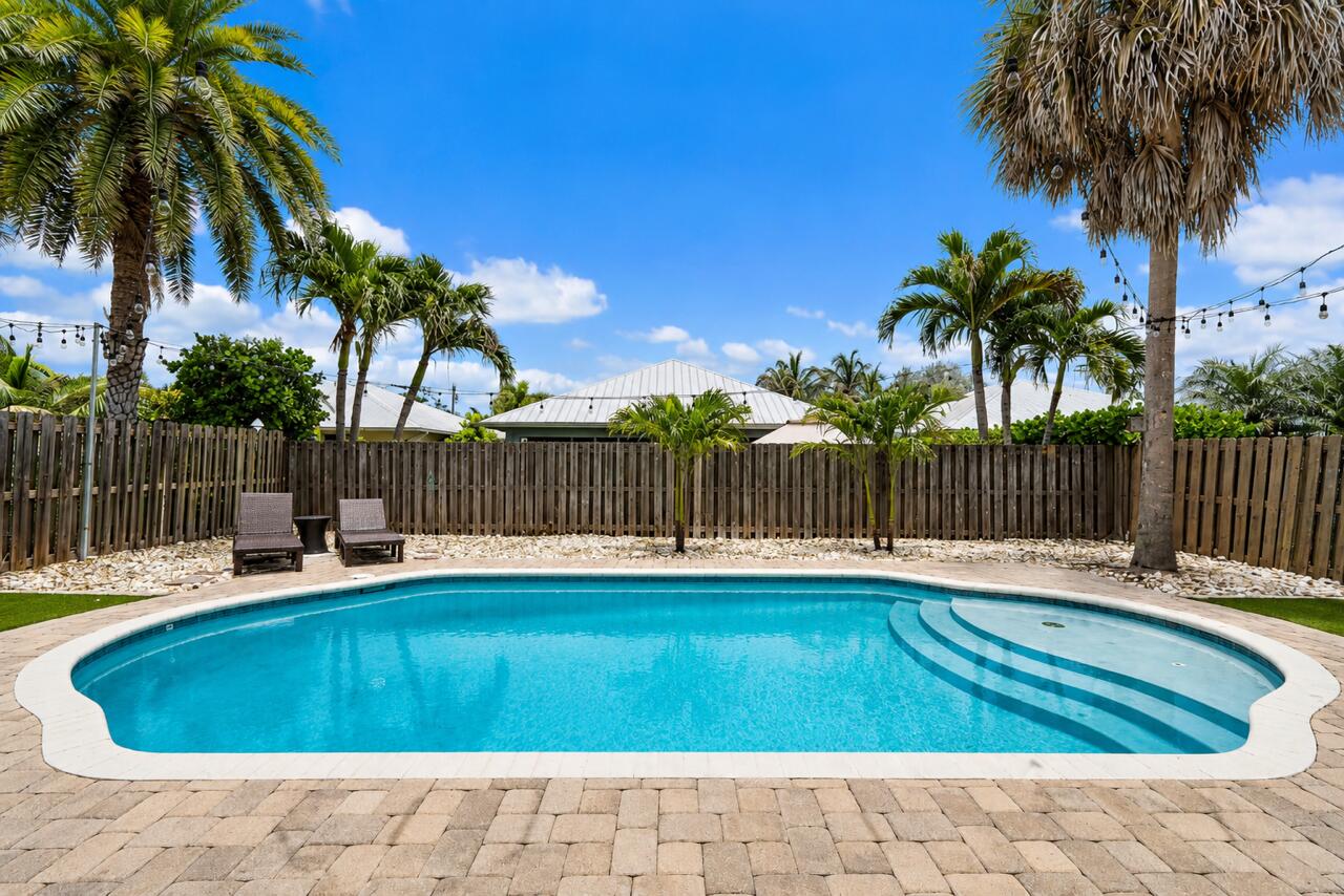 17620 Cinquez Park Road W