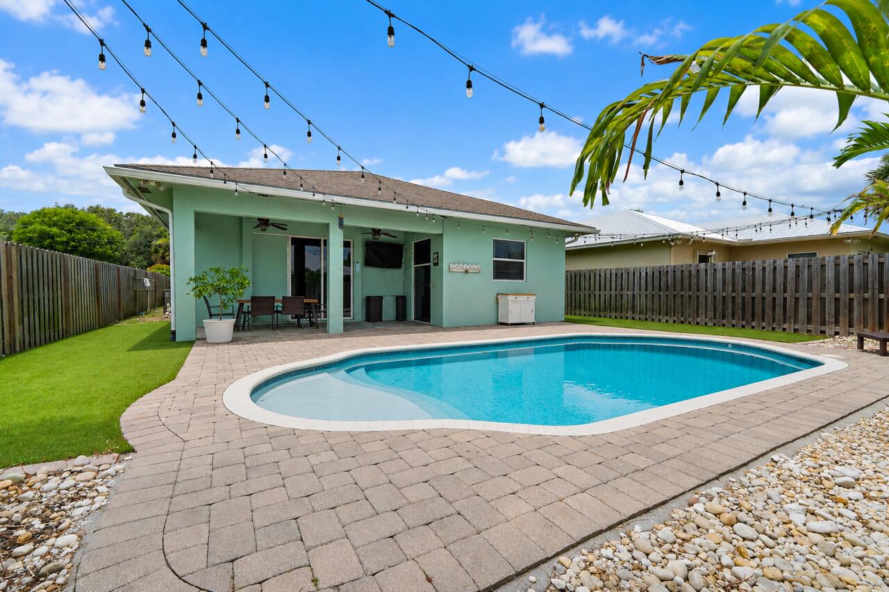 17620 Cinquez Park Road W