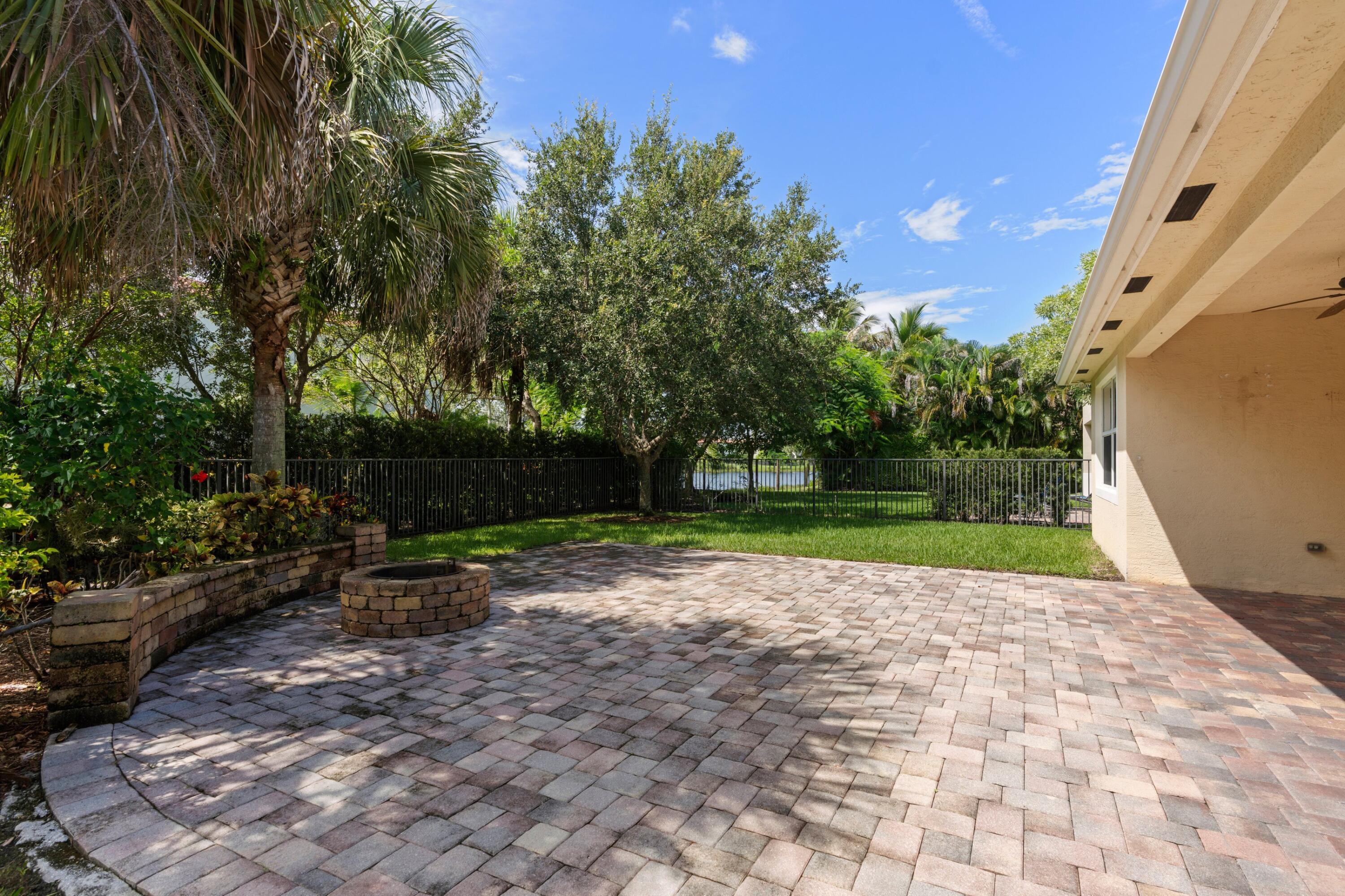 102 Crab Cay Way