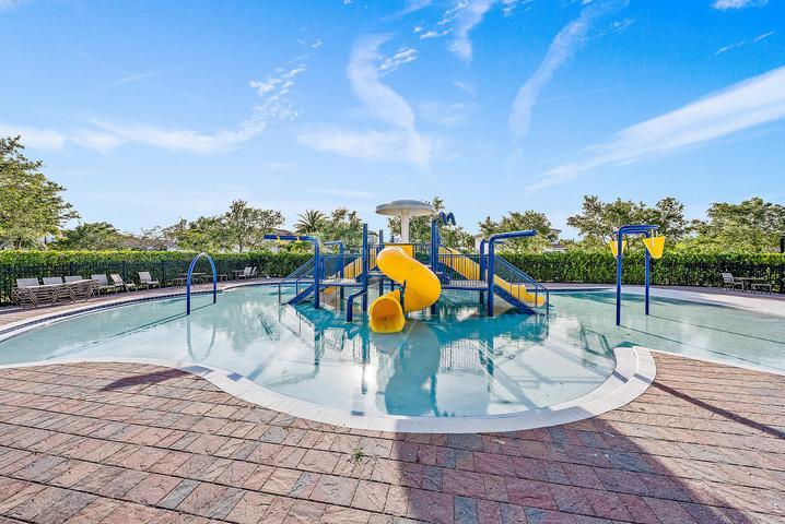 102 Crab Cay Way