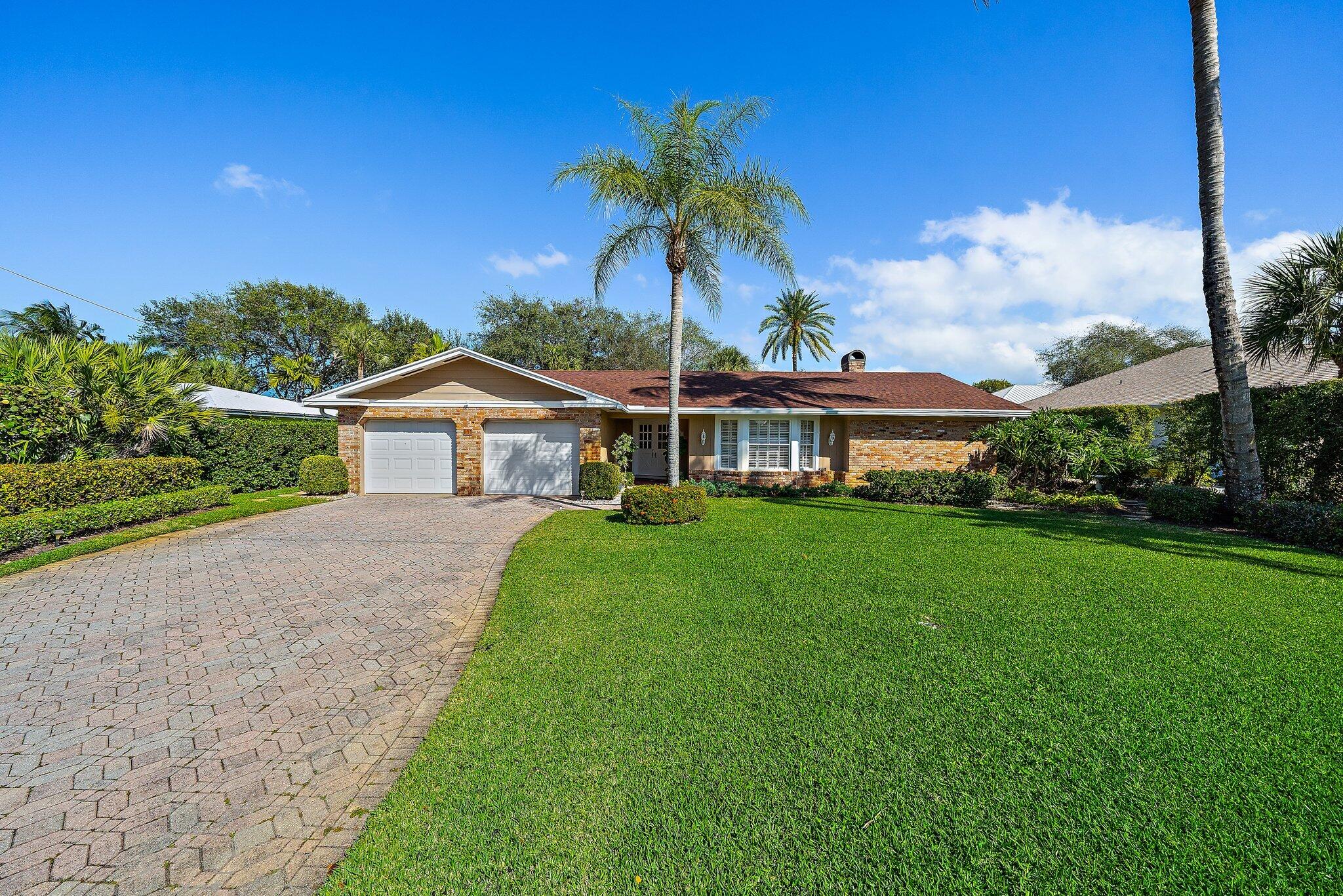 11 Country Club Circle