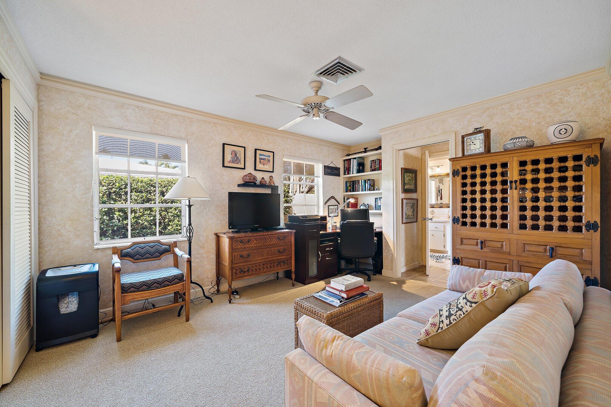 11 Country Club Circle